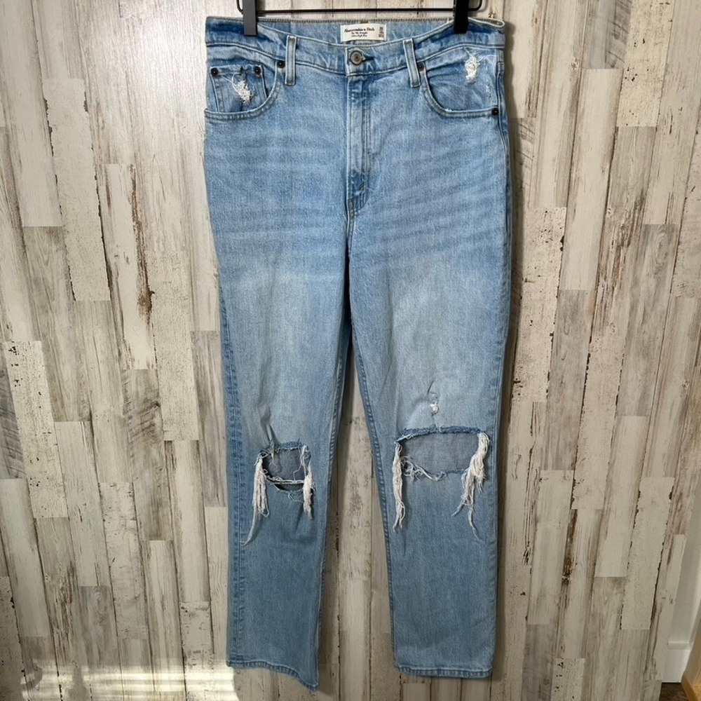 Abercrombie & Fitch 90's Straight Ultra High Rise Jeans Womens 30/10R Distressed